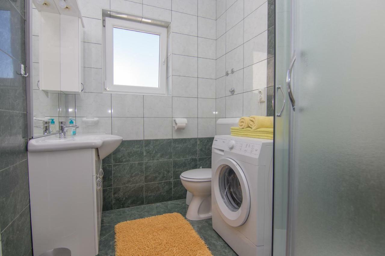 Apartmani Bistricic Krk Town Exterior foto